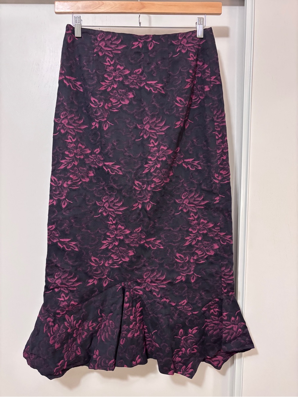 Vintage Whimsigoth Midi Skirt Size M Black Floral Dark Romantic Vampire Trumpet - Picture 3 of 10